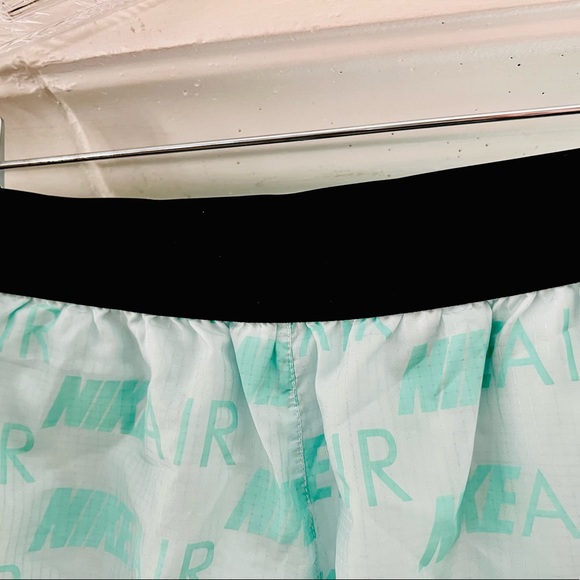 Nike Air Womens 2 in 1 Running Gym Shorts MINT Green Size Small - Picture 10 of 15